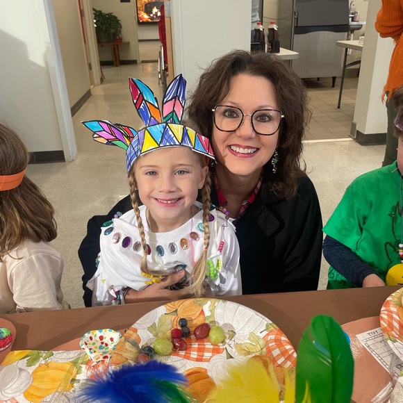 🌻 Welcome to my closet. 🌻 - Picture 8 of 16